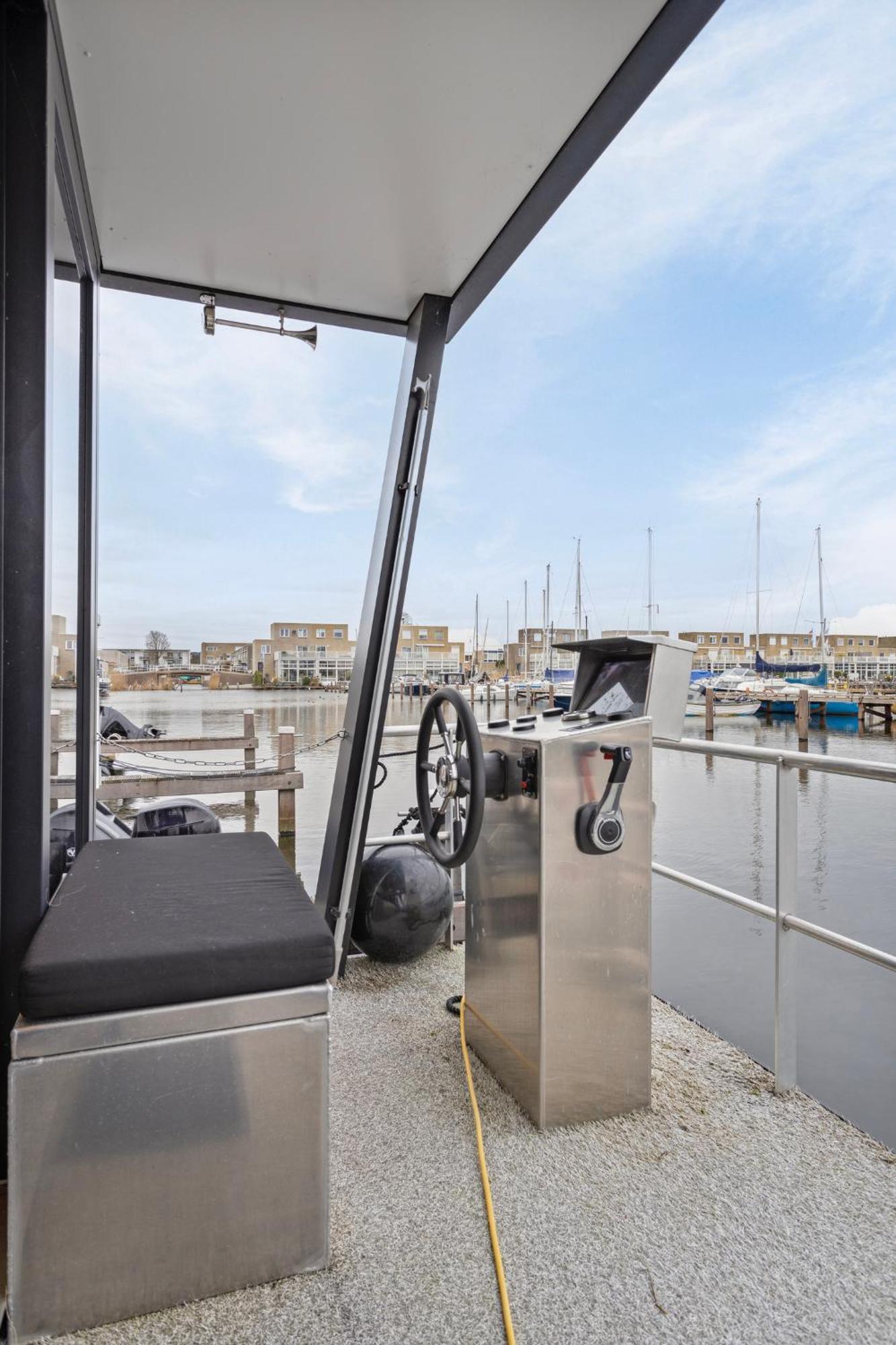 Luxurious Waterloft Near Beach And Centre By Weltevreden Experience Zeewolde Exterior photo