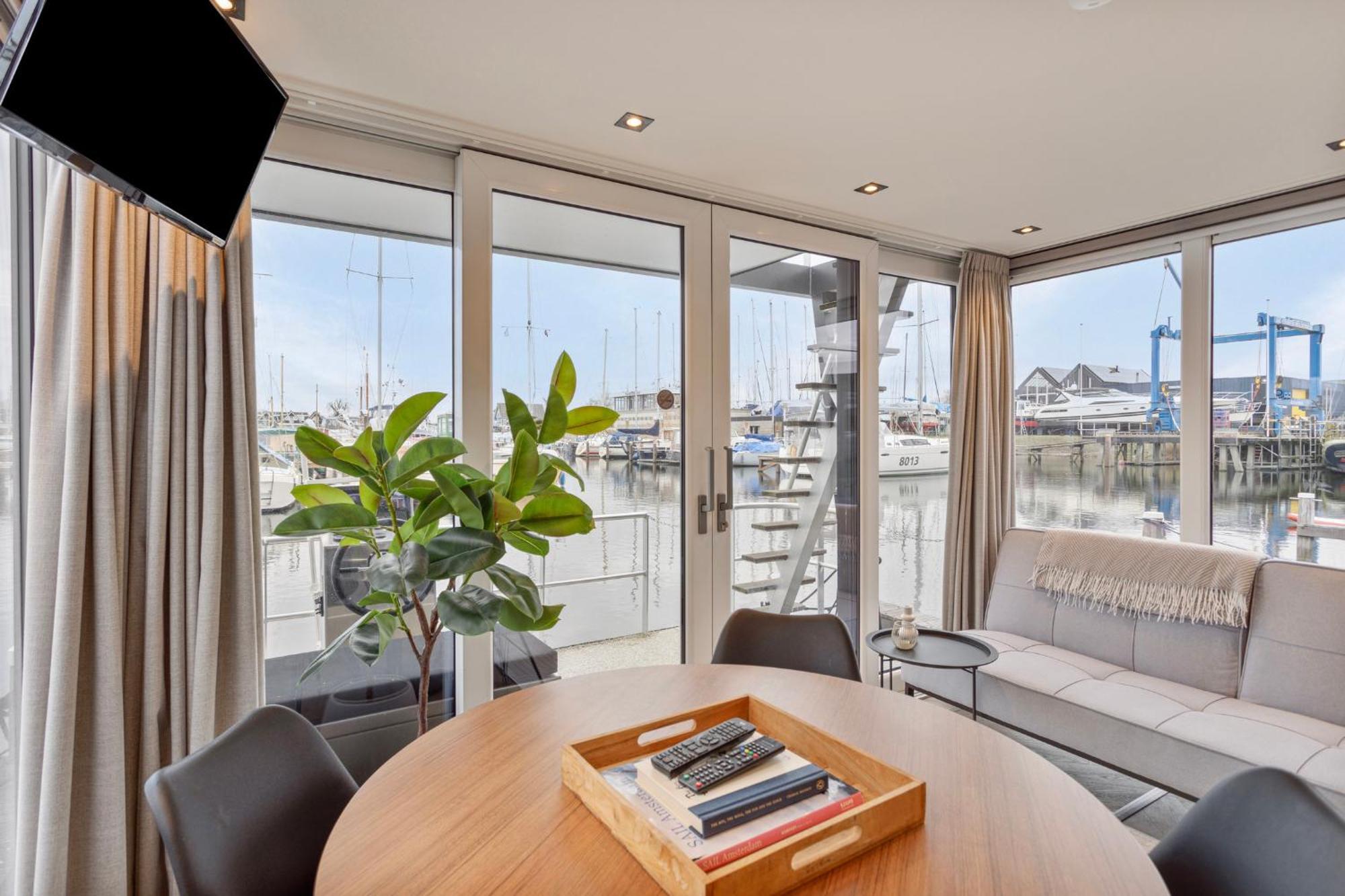 Luxurious Waterloft Near Beach And Centre By Weltevreden Experience Zeewolde Exterior photo