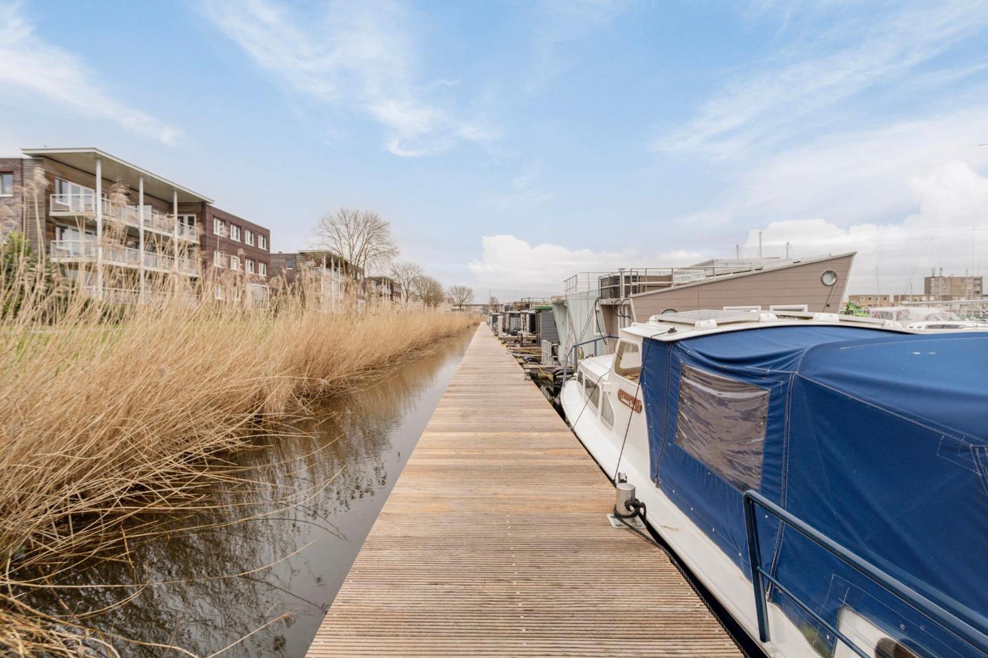 Luxurious Waterloft Near Beach And Centre By Weltevreden Experience Zeewolde Exterior photo