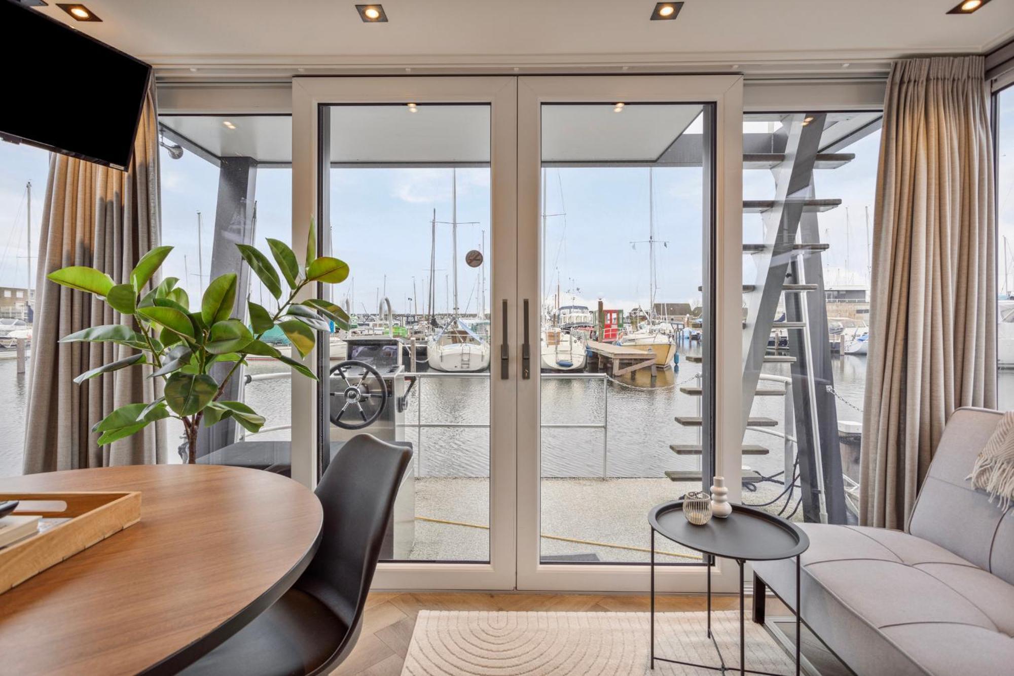Luxurious Waterloft Near Beach And Centre By Weltevreden Experience Zeewolde Exterior photo