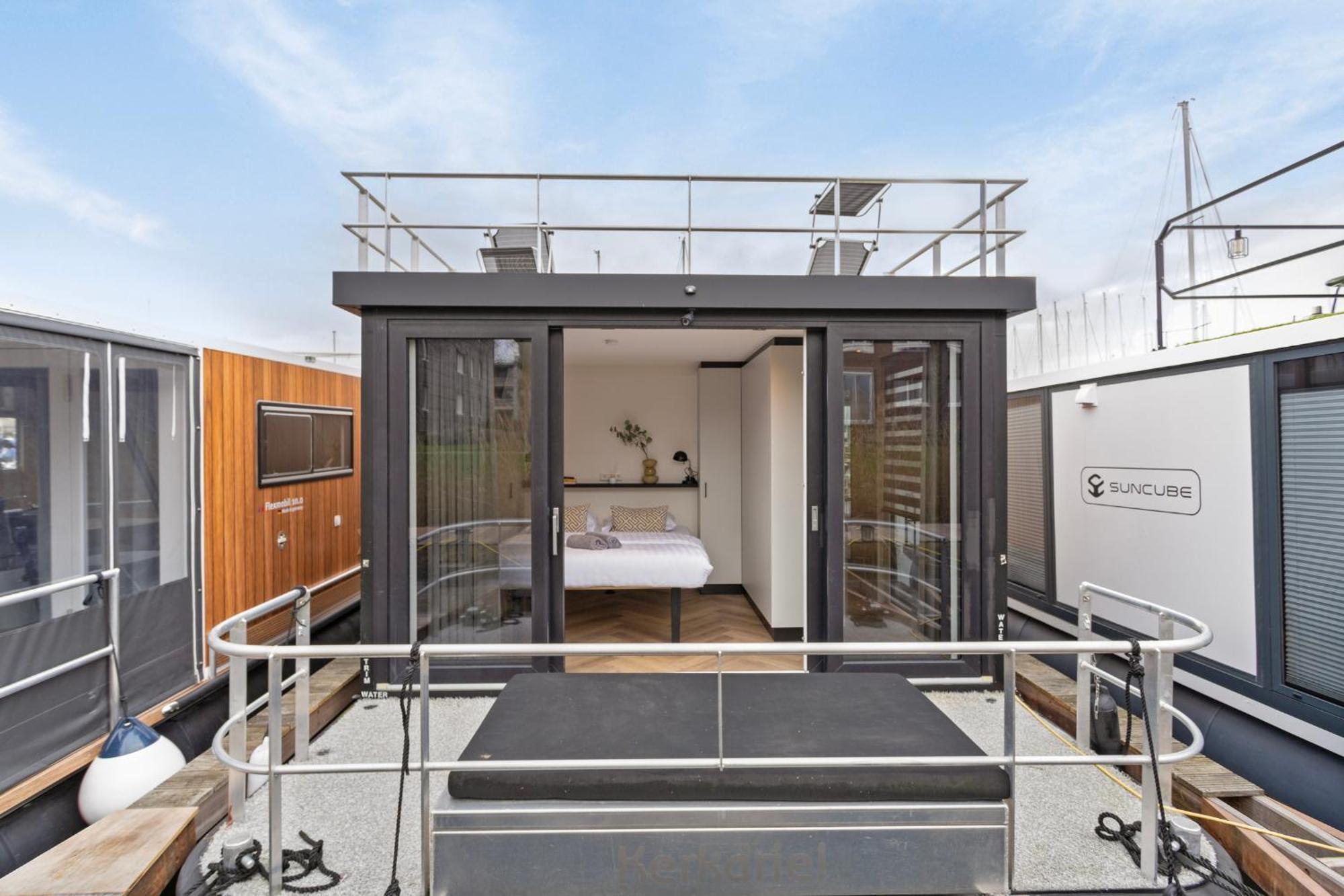 Luxurious Waterloft Near Beach And Centre By Weltevreden Experience Zeewolde Exterior photo