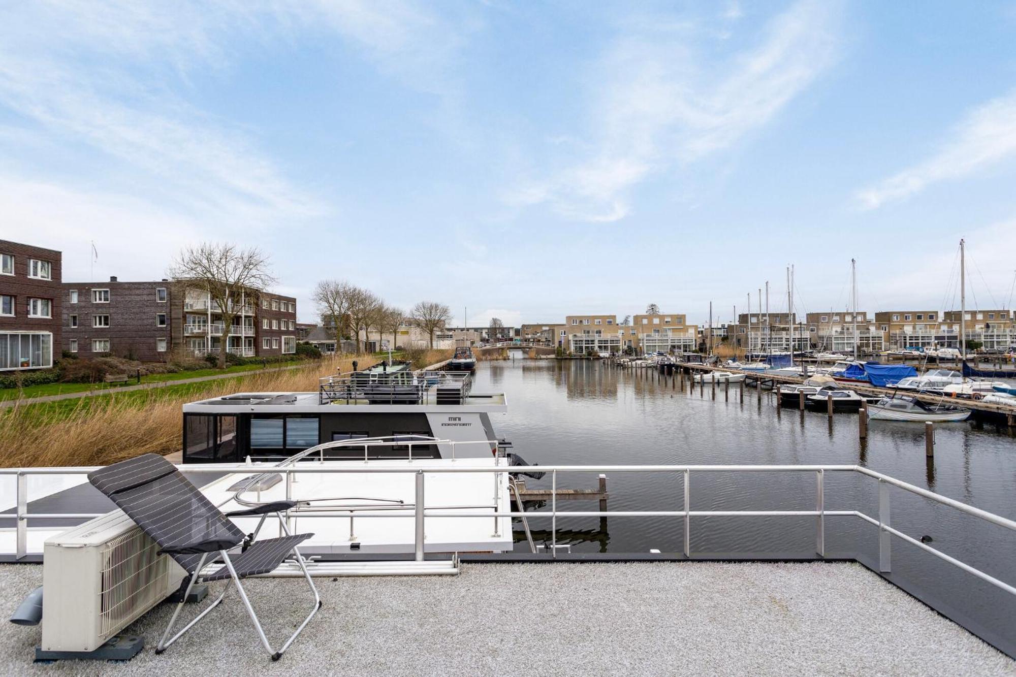 Luxurious Waterloft Near Beach And Centre By Weltevreden Experience Zeewolde Exterior photo