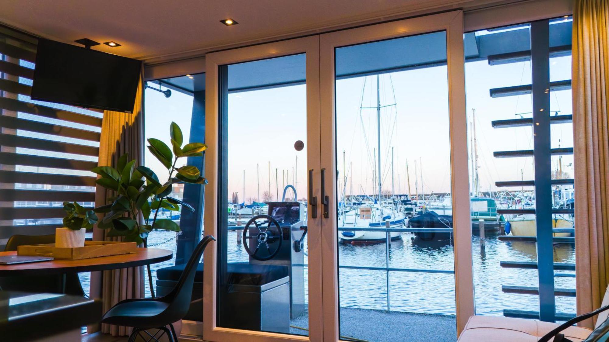 Luxurious Waterloft Near Beach And Centre By Weltevreden Experience Zeewolde Exterior photo